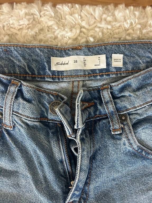 Pantaloni: Jeans von Subdued mit Leo-Sternen – Usato da Nürensdorf venduto da pgiuga