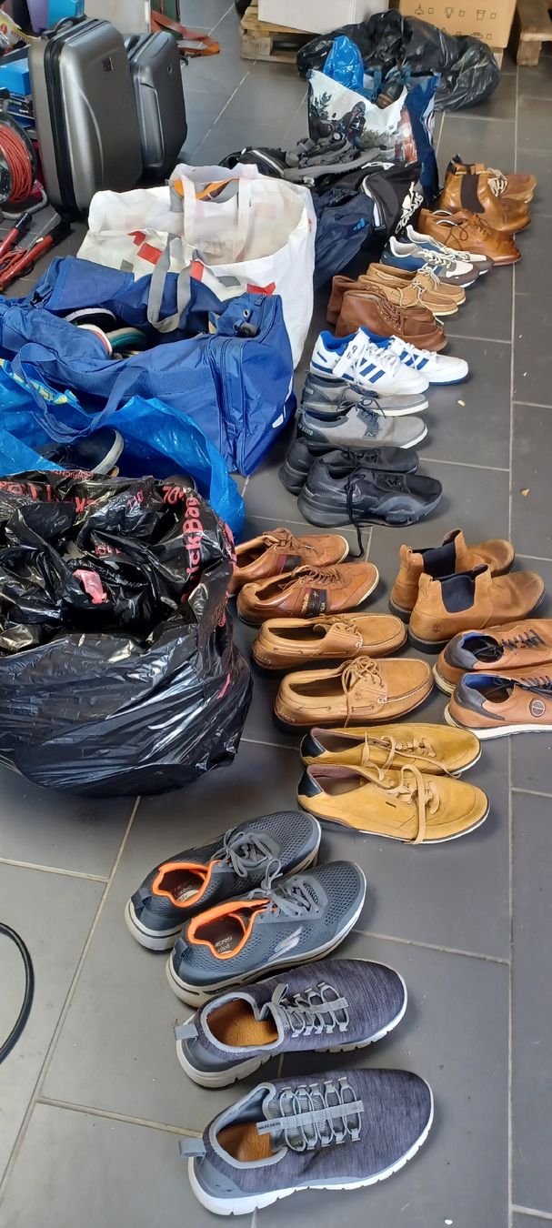 Scarpe da uomo: Schuhe Herren verschiedene Marken export flohmarkt – Usato da Dürrenäsch venduto da Uliu 5