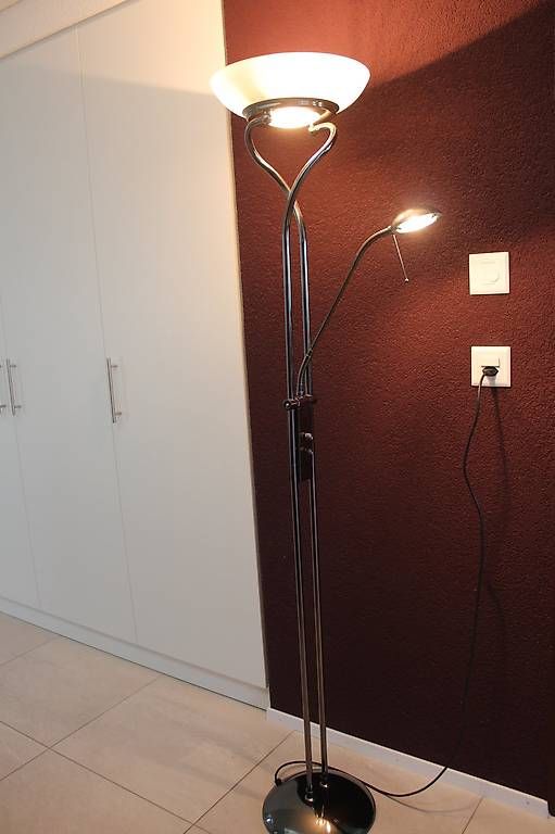 Lampade: Lampadaire sur pied intensité variable – Usato da Thielle venduto da Oneil1372 1