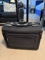 Rollkoffer schwarz mit Zahlenschloss gebraucht
