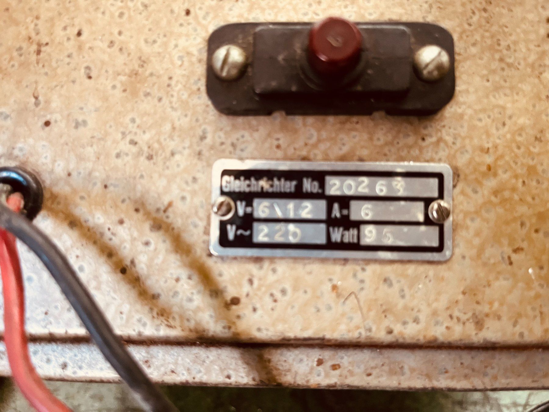 Chargeurs de batterie: Antikes Auto-Batterieladegerät – D'occasion à Remigen par Fazer 5