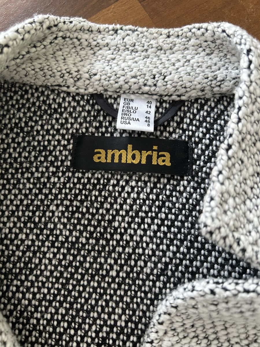 Giacche: AMBRIA Bouclé Blazer Jacke Gr. 40 – Nuovo (secondo la descrizione) da Balsthal venduto da LaLiLu77 1