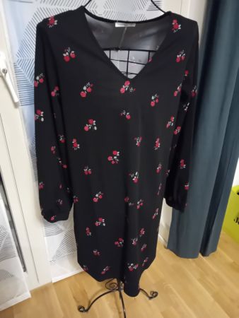 Kleid von Terranova gr L