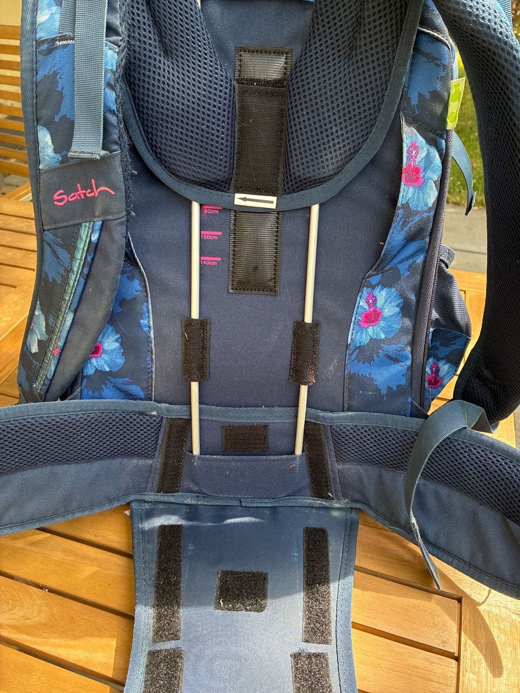 Satch Kindertaschen: Satch Rucksack Blumenmuster Dunkelblau gebraucht – Gebraucht aus Guntershausen von Gloominati 3