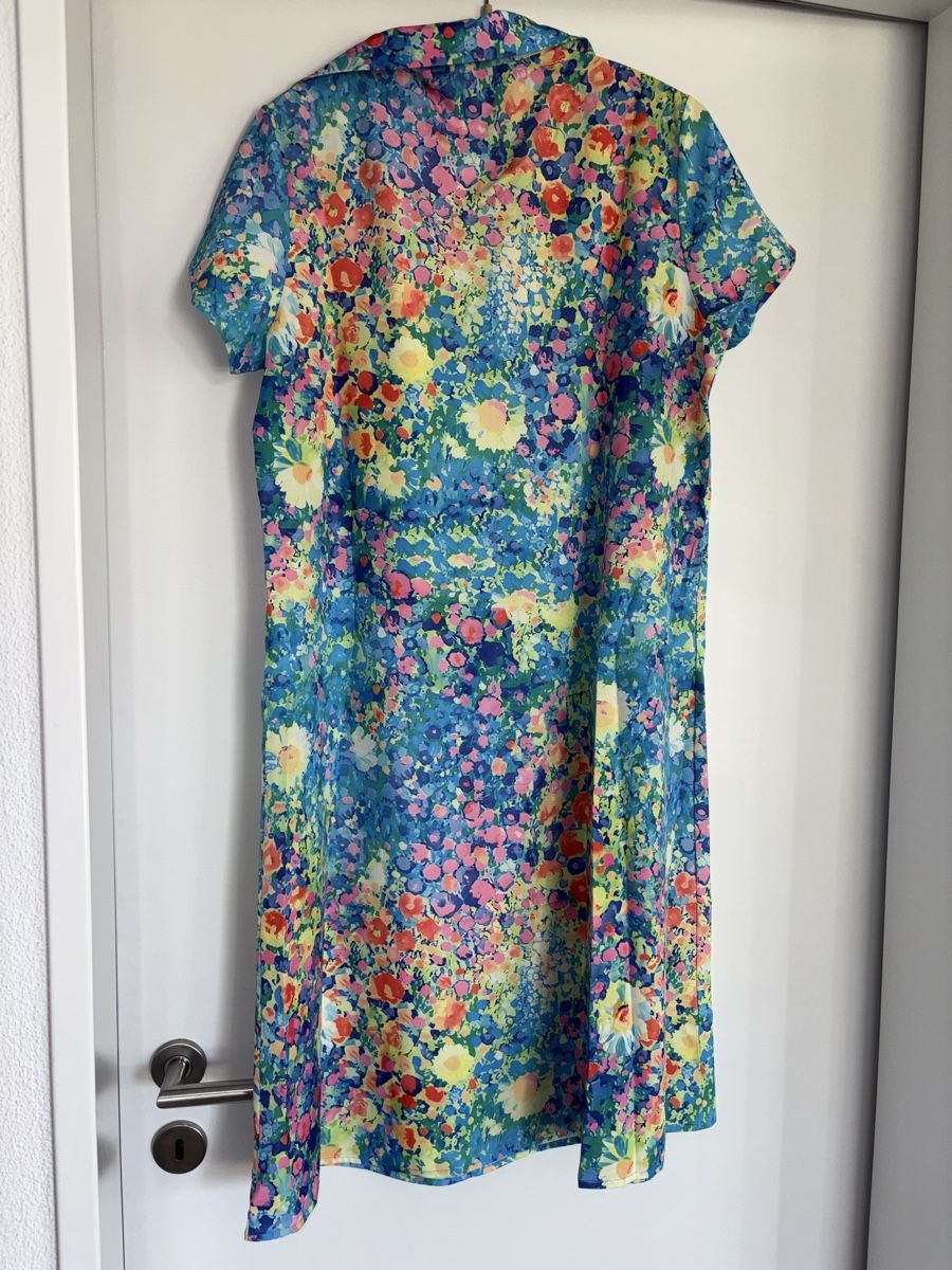 Robes: Kleid Blumenmuster kurzarm 100% Polyester – Neuf (Voir description) à Dübendorf par ani_xht5 1