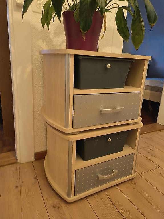 Betten: Bett und 2 Nachtkästchen alles – Gebraucht aus Schaffhausen von Airsue 2
