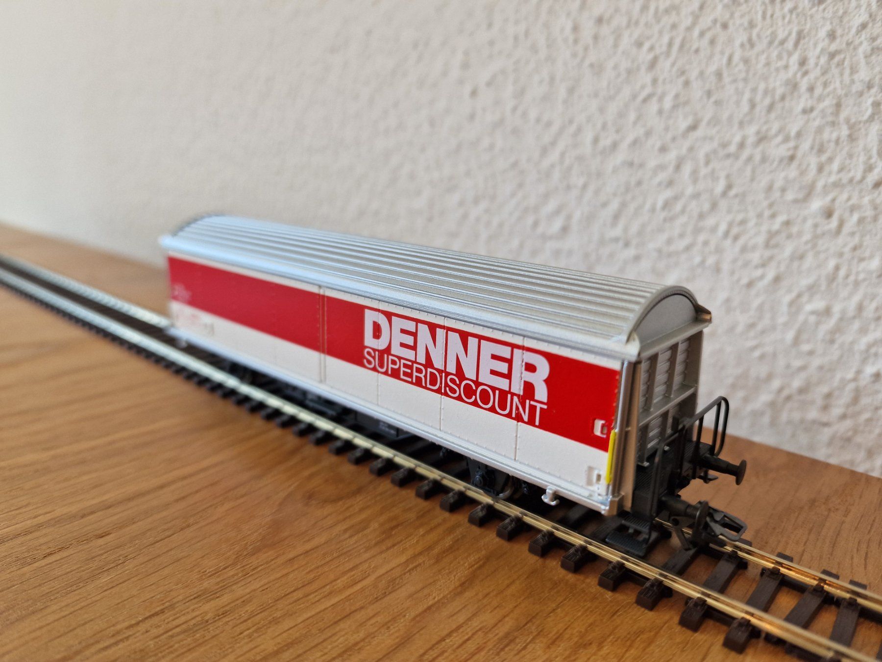 Märklin Modellini di ferrovie: SBB Denner Güterwagen H0 – Usato da Matten b. Interlaken venduto da lor_hr9w 2