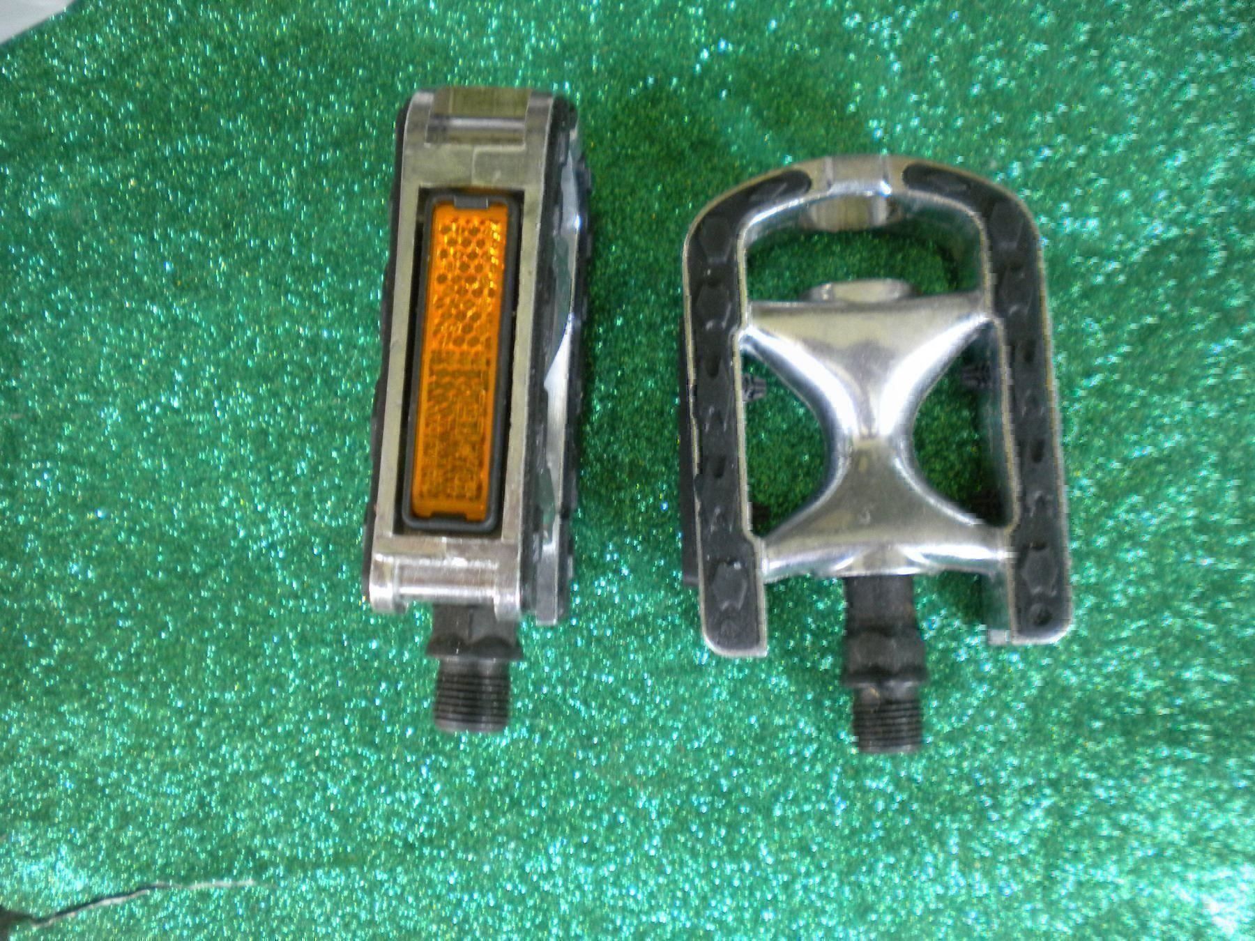Ersatzteile: Oldtimer  Pedale Alu Guss Fabrikneu ! – Neu und originalverpackt aus Spreitenbach von Sniper8952 2