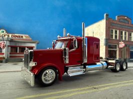 NEU Peterbilt 589 Sleeper HO Logistics Replicas USA H0 1/87