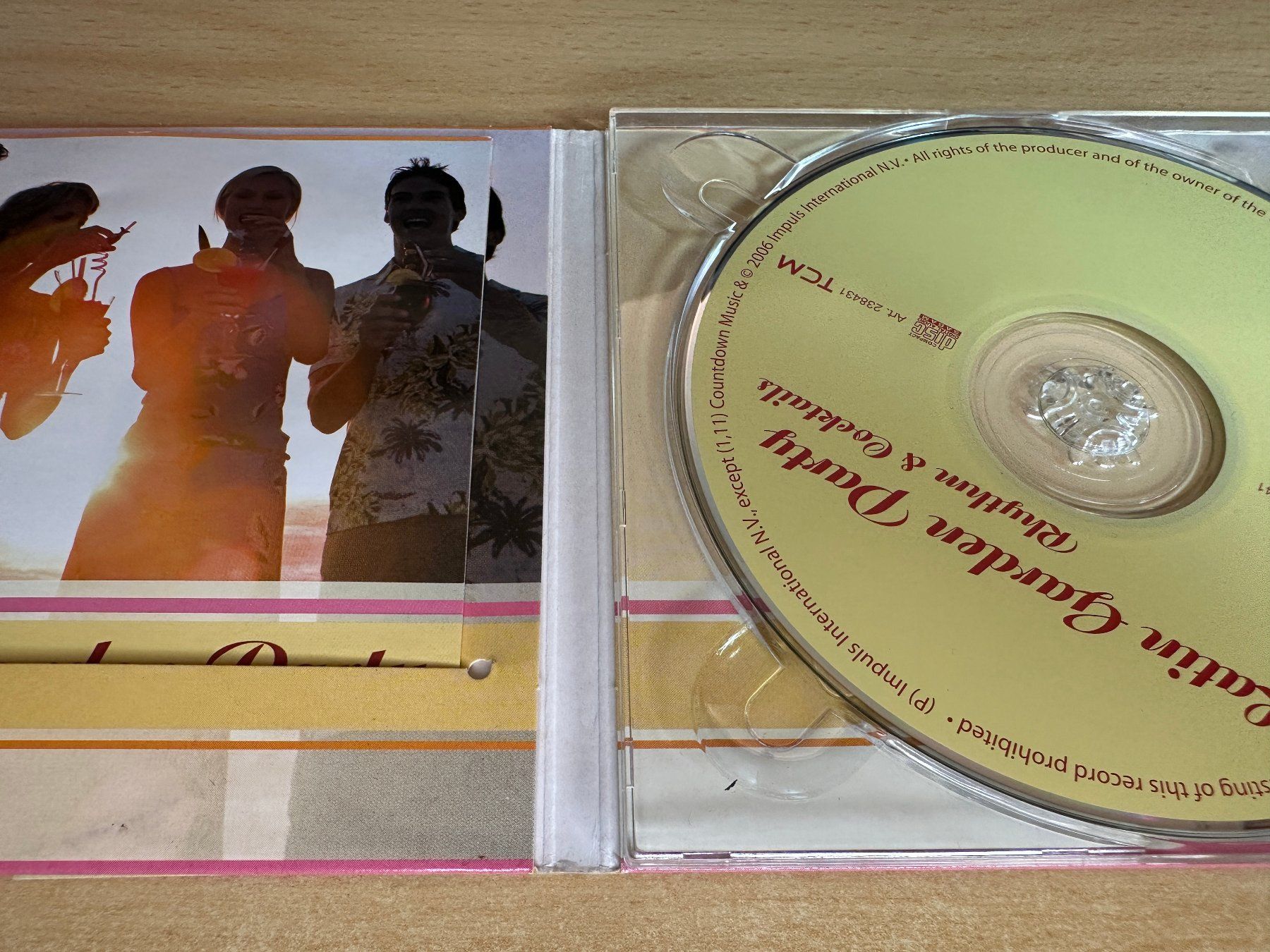 CD: Various – Latin Garden Party – Usato da Rikon im Tösstal venduto da Alpenmutz 2