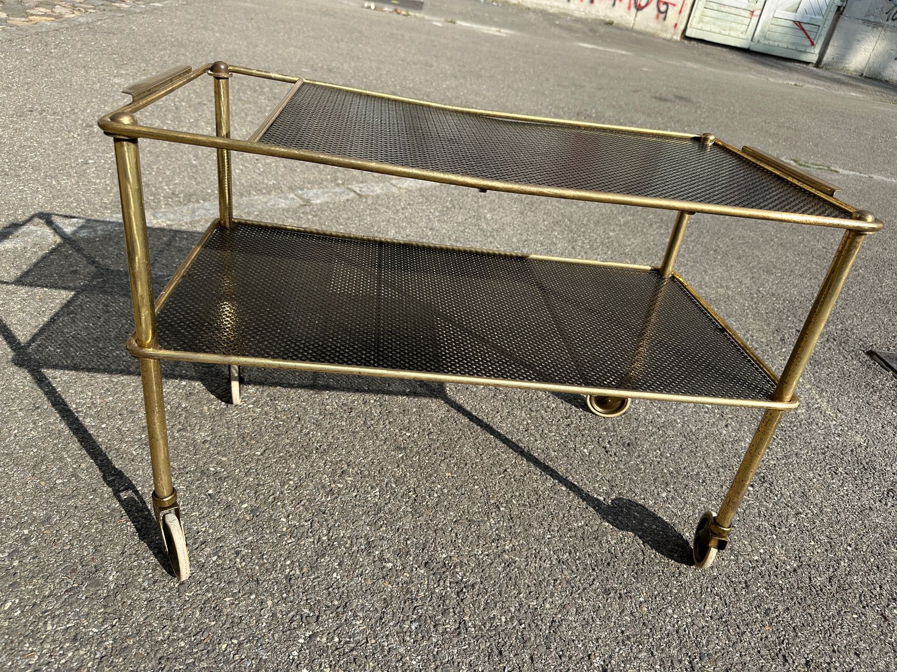 Carrelli di servizio: Vintage Servierwagen Barwagen Messing Lochblech – Usato da Zürich venduto da atlantis77 2