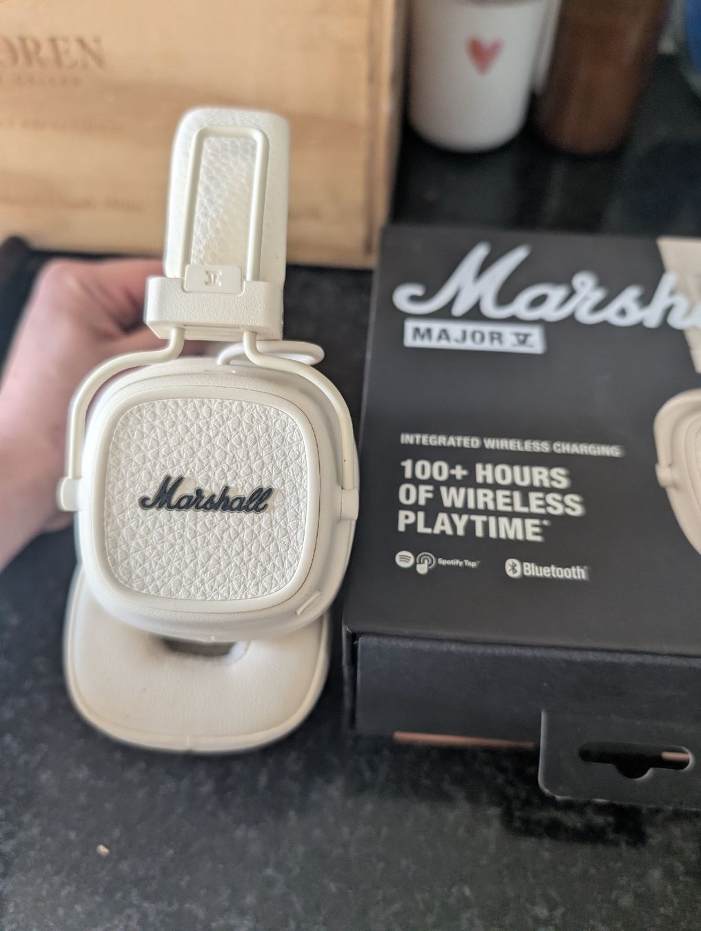 Marshall Kopfhörer: Kopfhörer Marshall weiss/beige fast neu – Neu (gemäss Beschreibung) aus Rieden AG von bar_8gdb