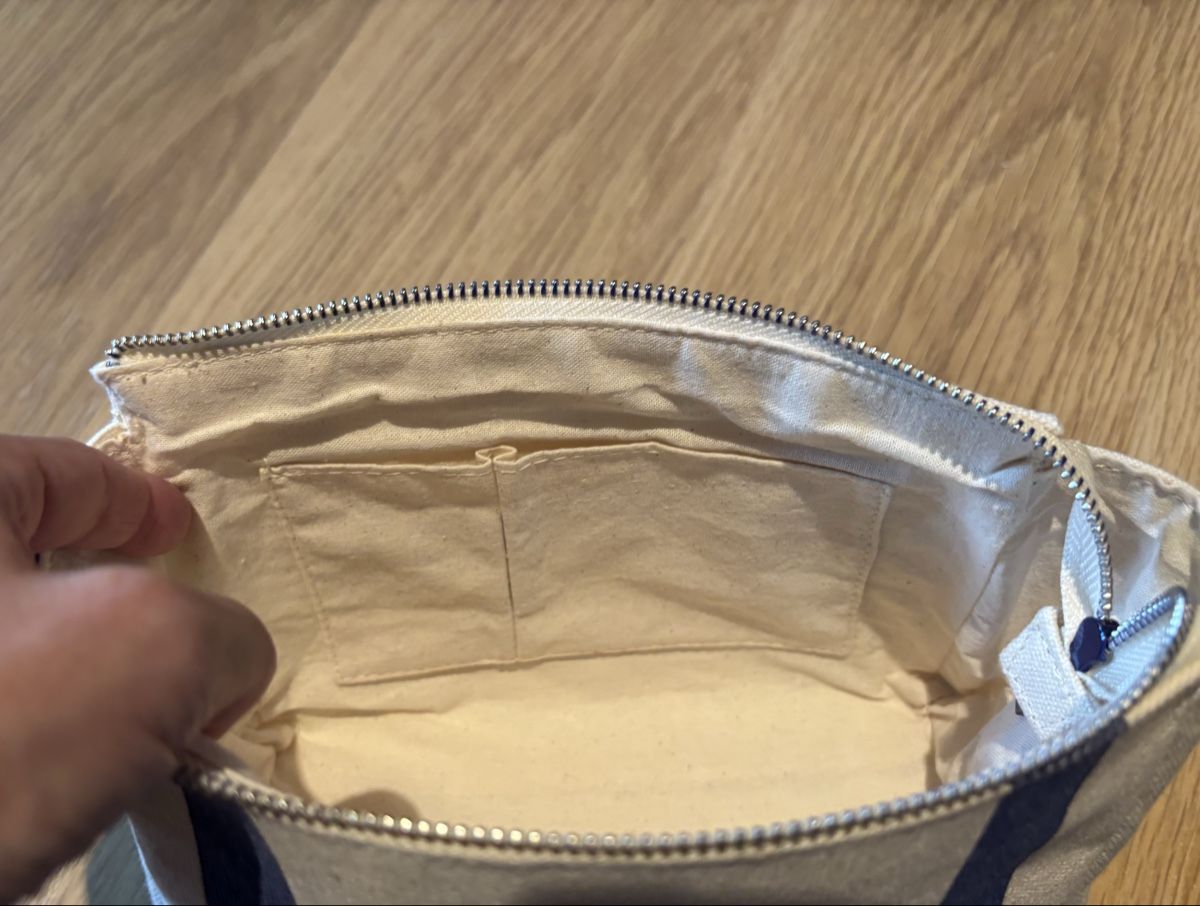 Custodie per cosmetici: Augustinus Bader Kosmetiktasche Neu! – Nuovo (secondo la descrizione) da Baden venduto da Tiffany6878 4