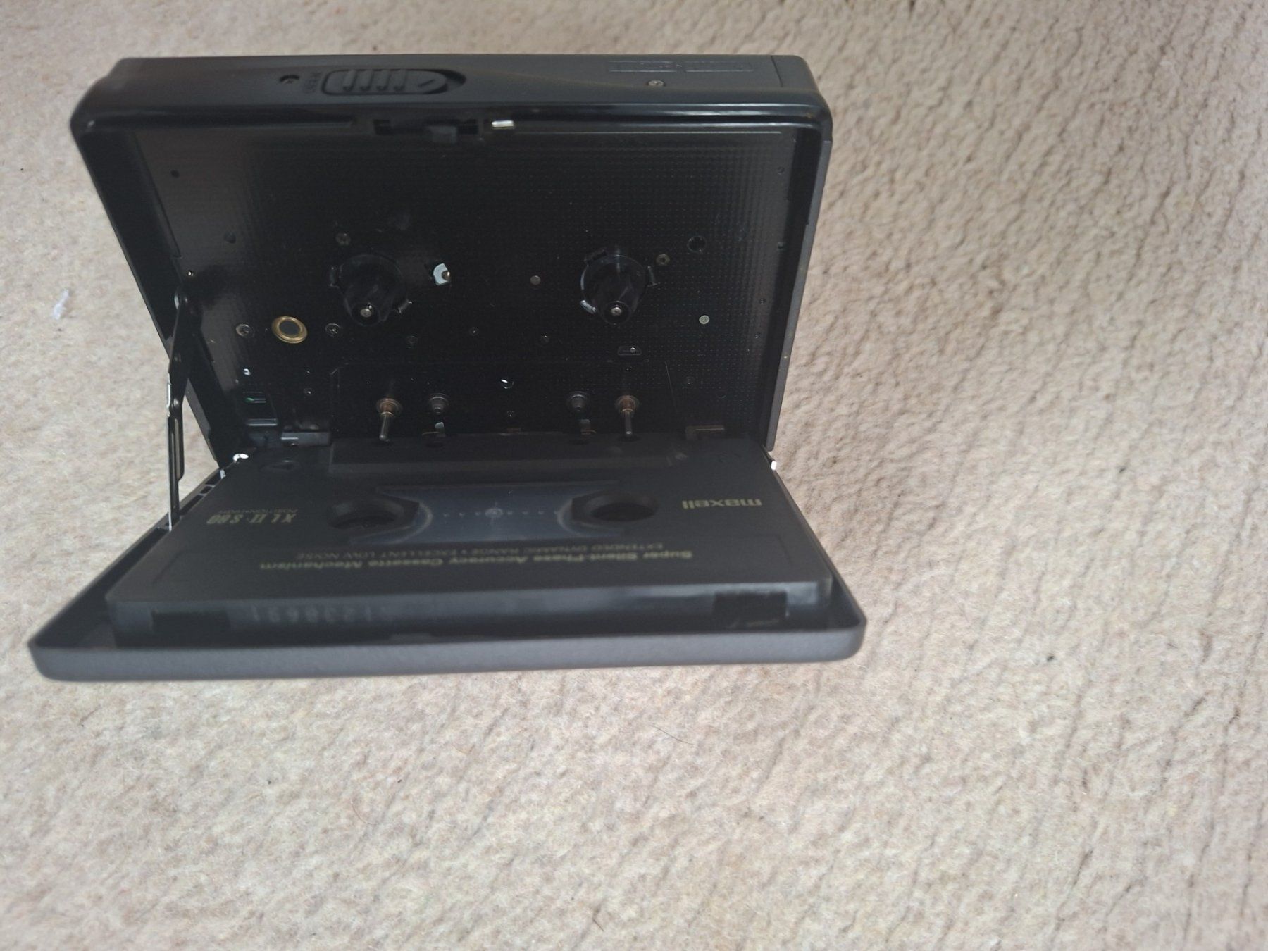 Sony Lecteur media portable: Walkman Sony von ca. 1990 – D'occasion à Tegerfelden par Hondamona 1