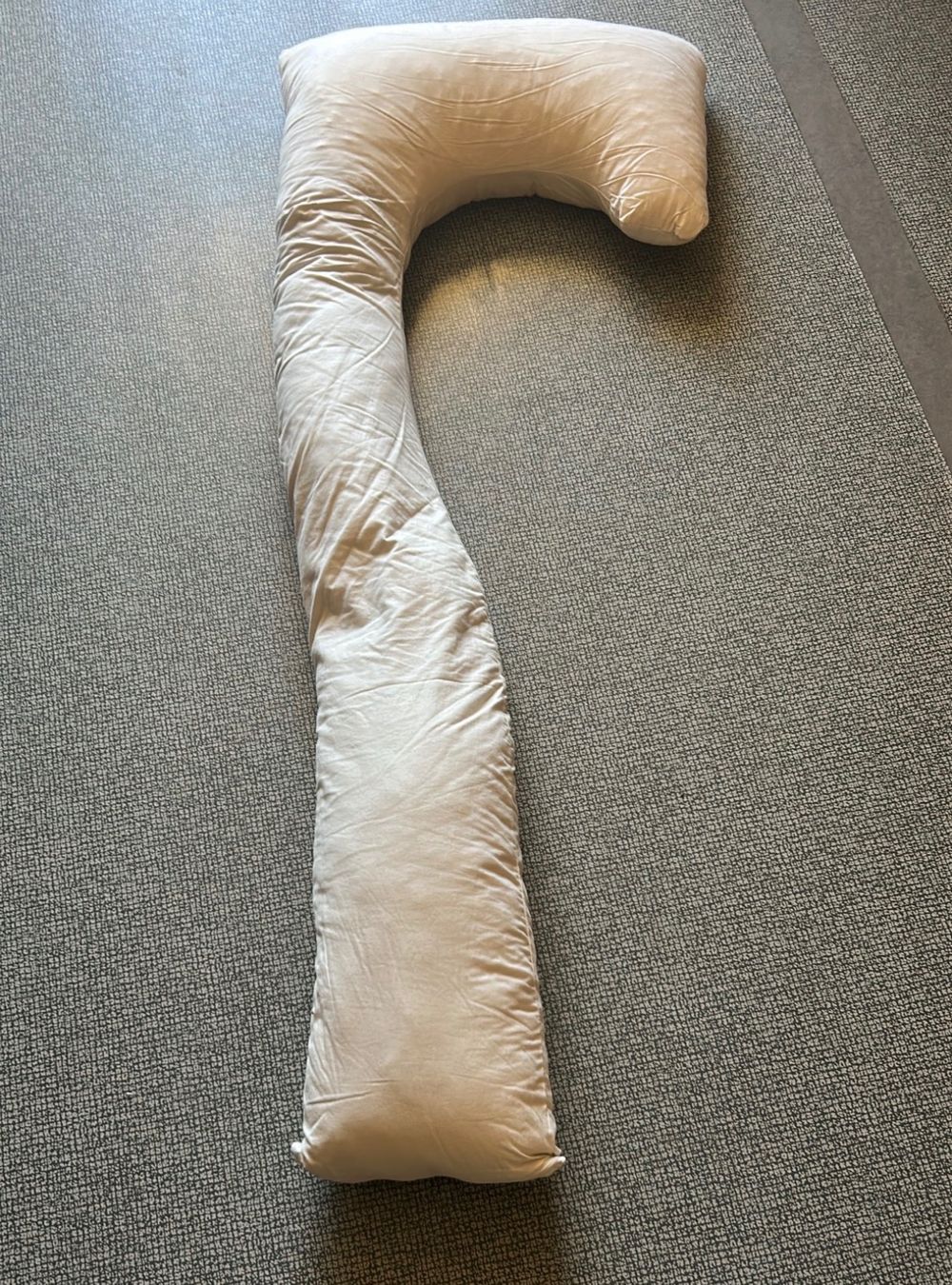 Kissen: Coussin pour dormir sur le côté – Gebraucht aus arbaz von liv_j7f5