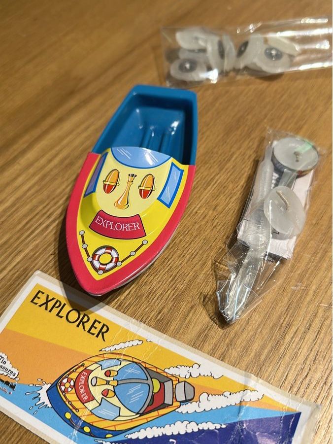 Jouets: Nostalgisches Blechspielzeug Boot - Explorer Schiff NEU – Neuf (Voir description) à Luzern par Fjus