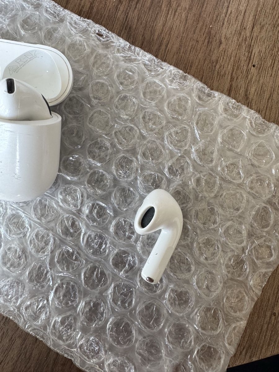 Apple Casques audio: Apple AirPods Pro used condition – D'occasion à Dübendorf par wan_j8kk 1