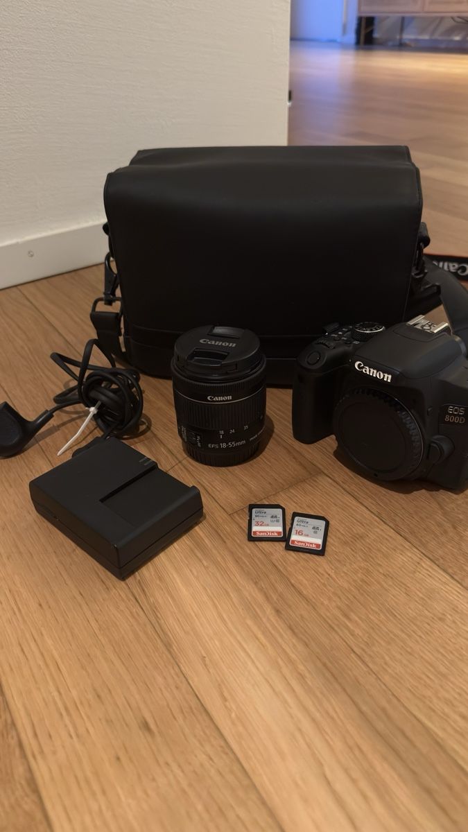 Canon Fotocamera: Canon EOS 800D Kamera Set mit Objektiv – Usato da Dietikon venduto da clearxsight