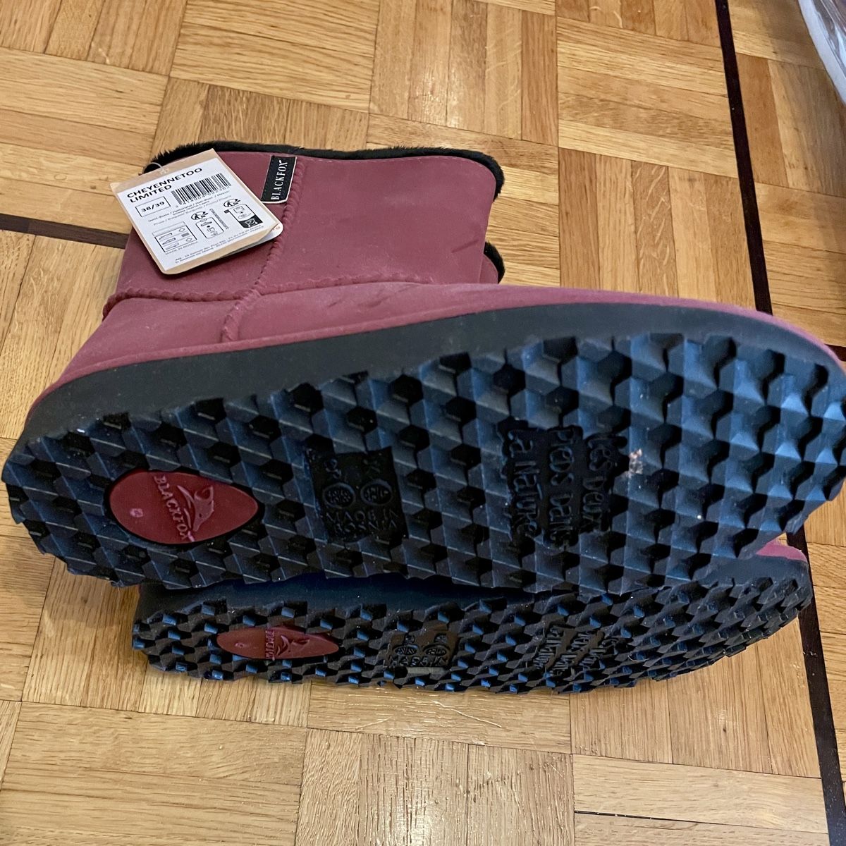 Scarpe da donna: Blackfox Winter Boots, Brand New, Size 38/39 – Nuovo e nell'imballaggio originale da Genève venduto da jul_2fzv 2