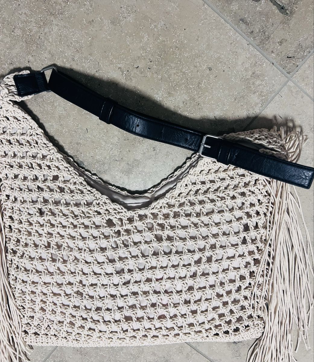 Sacs femmes: Tasche gehäkelt beige mit Fransen, NEU – Neuf avec emballage d'origine à Zürich par diva1972 1
