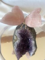 Schmetterling Rosenquarz auf Amethyst