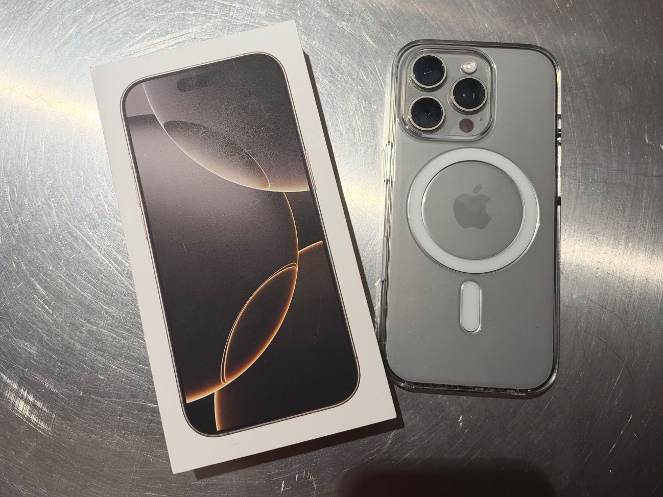Apple Portables: iPhone 16 Pro 256GB Titanium – D'occasion à Zürich par kse_z7tb