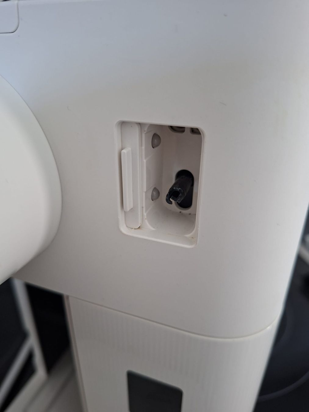 De'Longhi Macchine per caffè & Macchine per espresso: Nespresso De Longhi / Milchschäumer defekt – Usato da Schwyz venduto da cla_8w6t 5