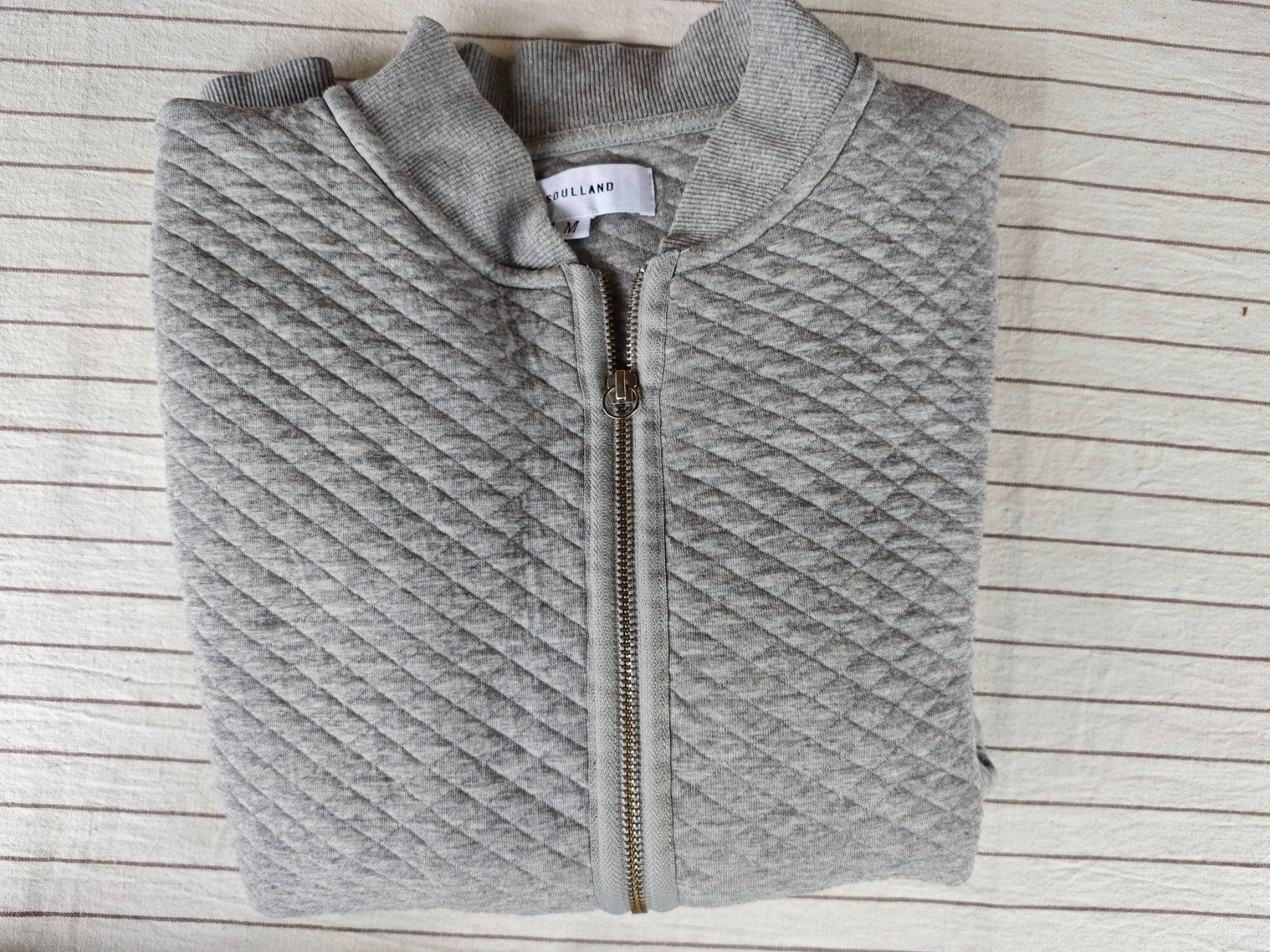 Pullover & Sweatshirts: Soulland Pullover gesteppt Gr. M grau – Gebraucht aus Zürich von Nate33