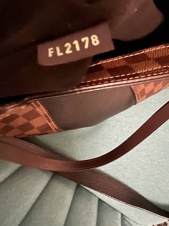 Borse da donna: Louis Vuitton Tasche – Usato da Basel venduto da SibylleP 1
