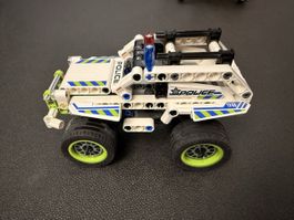 Lego Technic Police Car 42047 - built & ready to go
