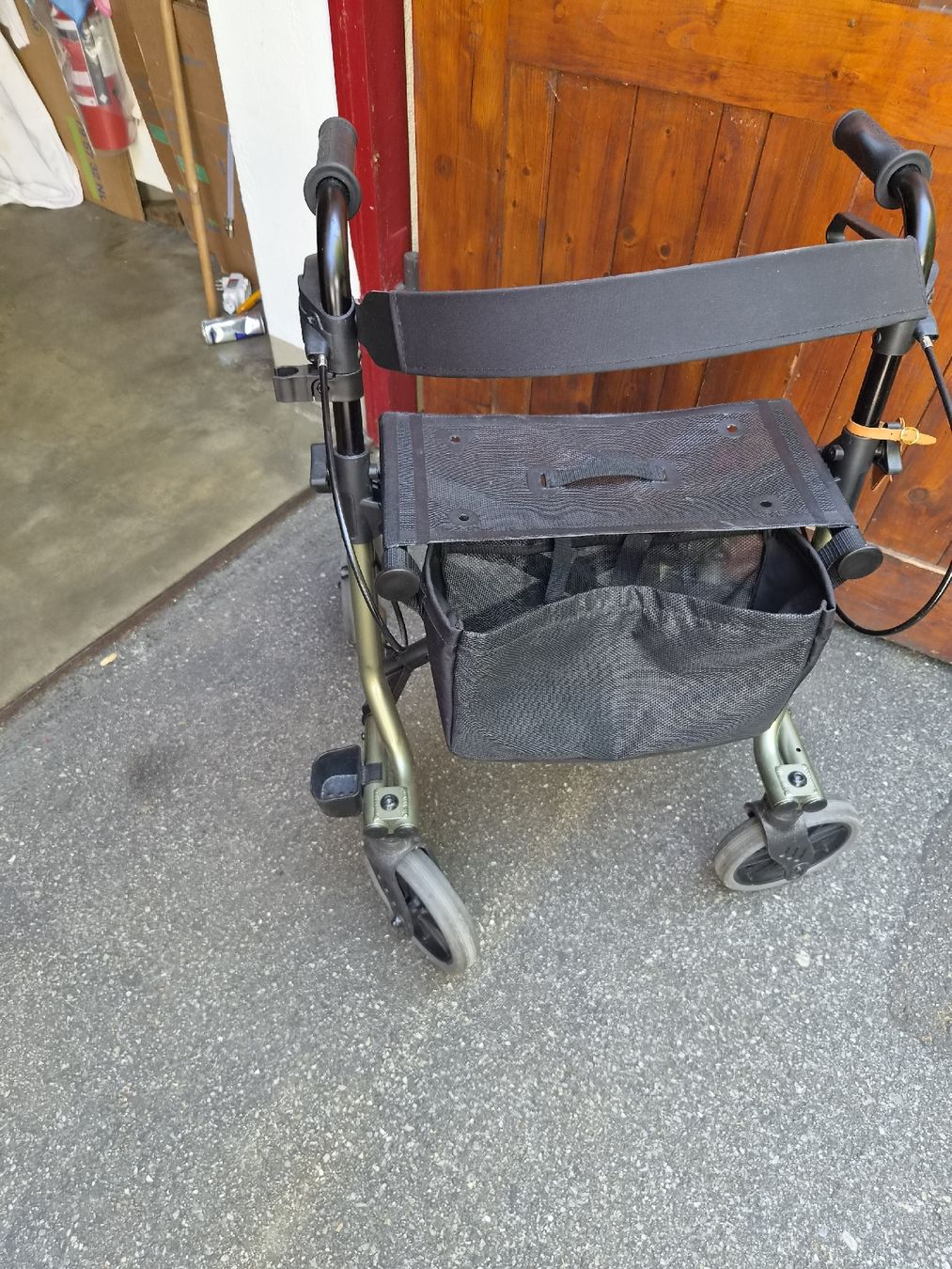 Gehhilfen: Rollator  – Gebraucht aus Riehen von mbahn 2