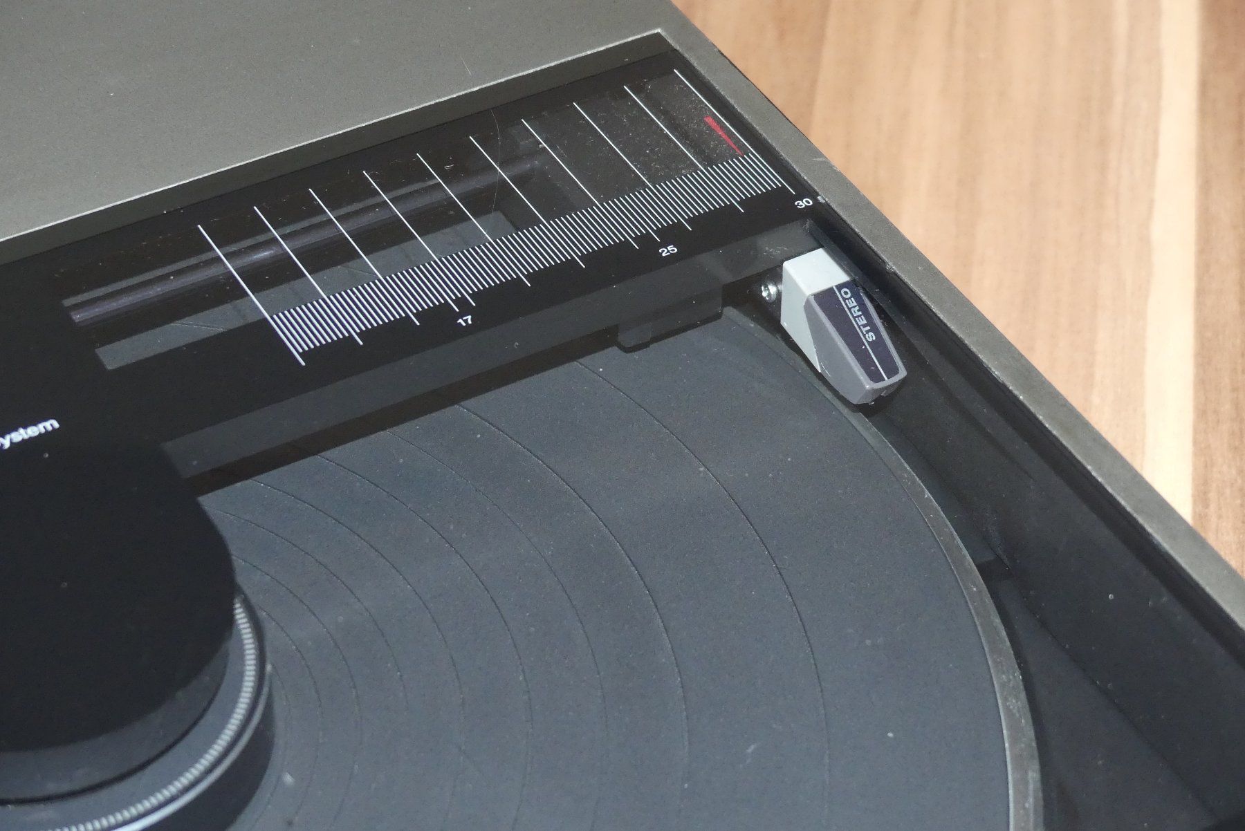 Technics Giradischi: Technics SL-15 Quartz Controlled Direct-Drive Plattenspieler – Usato da Tägerwilen venduto da schtephschen 7