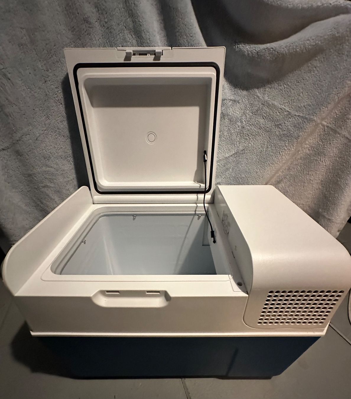 Mobicool Réfrigérateurs et refroidissement: Kühlbox Boot, Camping, Auto Elektrisch 31l – D'occasion à Richterswil par momoinka 1