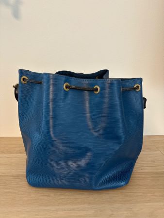 Louis Vuitton EPI NOE bag vintage 1998