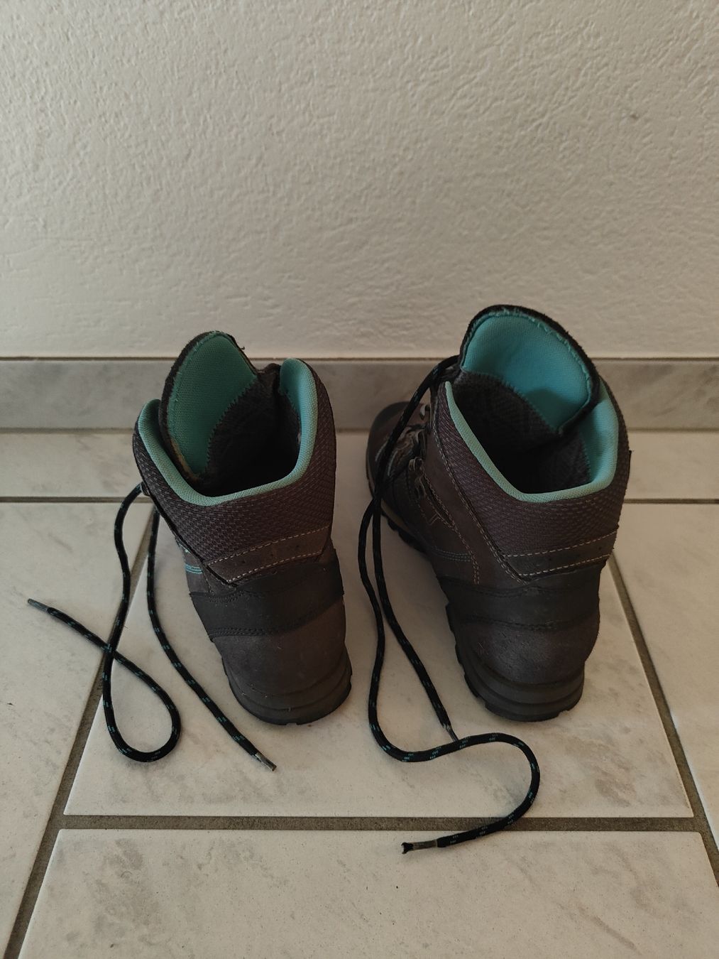 Meindl Scarpe da donna: Wanderschuhe Meindl Lady GTX  EU41 – Usato da Liestal venduto da TimBerg 4