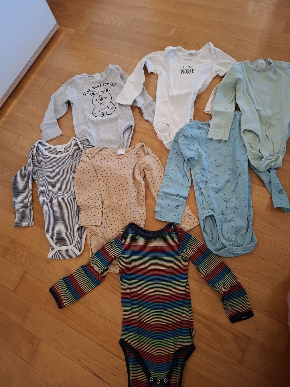 Ensembles coordonnés: Langarmbodys Gr. 98 – D'occasion à Herrliberg par obe_s75d