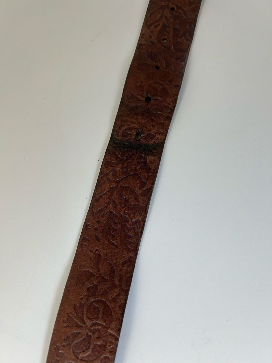 Cinture: Leather belt brown embossed floral pattern acceptable – Usato da Saland venduto da ele_vc96 5
