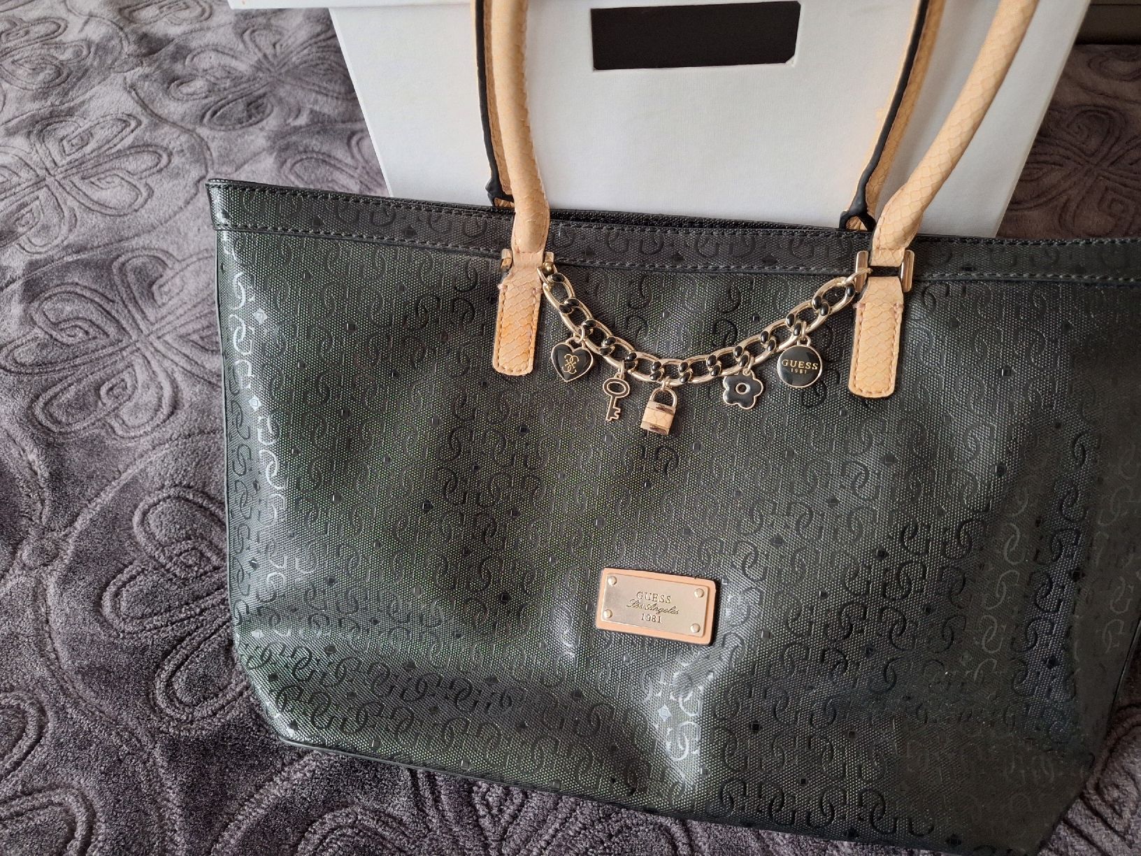 Guess Borse da donna: Guess Handtasche – Usato da Urtenen-Schönbühl venduto da jne_mvm7