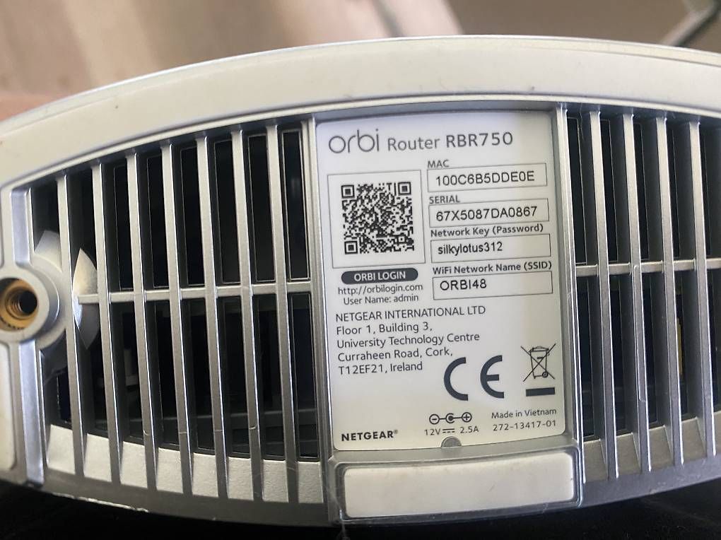Modems & Router: Netgear Orbi WiFi 6 (RBR750 Router + 2x RBS750 Satellite) – Gebraucht aus Riehen von Fr4nz1 1