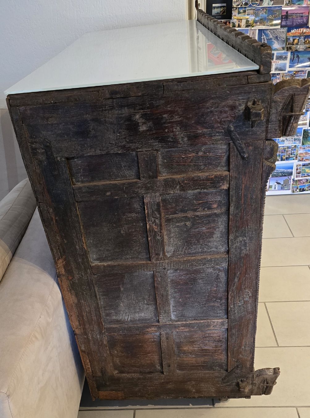 Kommoden: Antiker Schrank mit Elefanten-Schnitzerei – Gebraucht aus Dielsdorf von hallo1 5