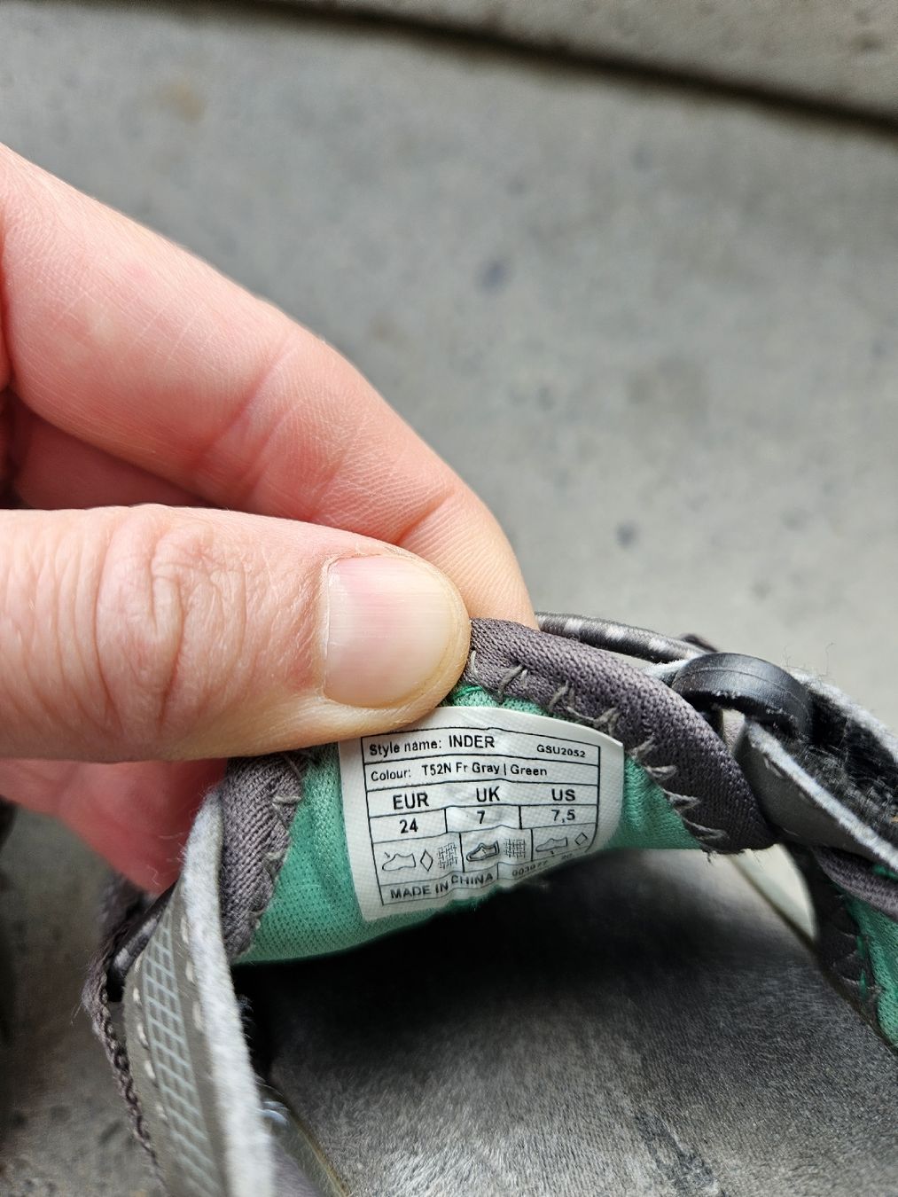 Schuhe für Jungen: Loap Sandalen Gr. 24 – Gebraucht aus Worb von jun_fj8w 4