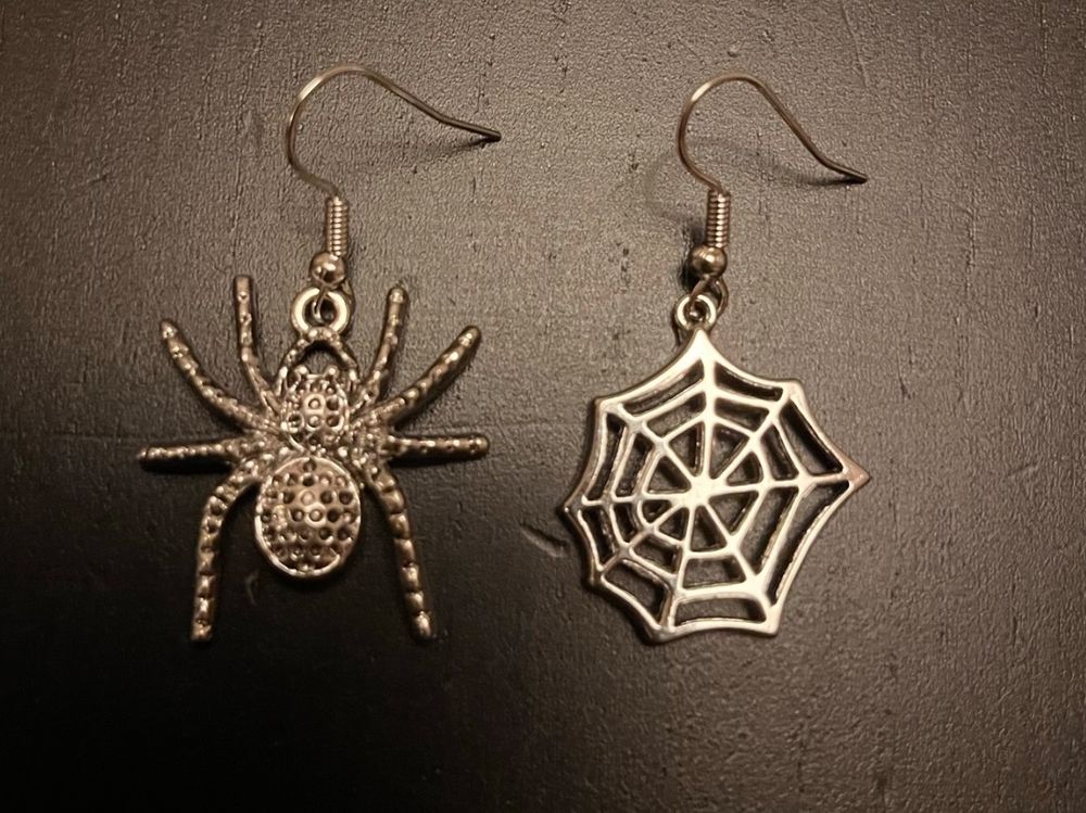 Gothic Spinne Halskette & Ohrringe Set - Schwarz, Für Frauen & Männer | Gruselig & Stylisch