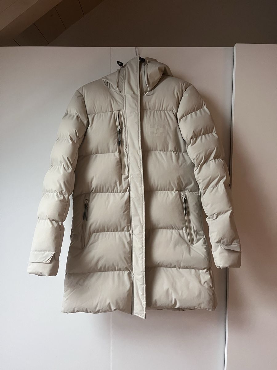 Helly Hansen Giacche: Helly Hansen Adore Puffy Parka, beige, M – Usato da Madiswil venduto da bjs_90