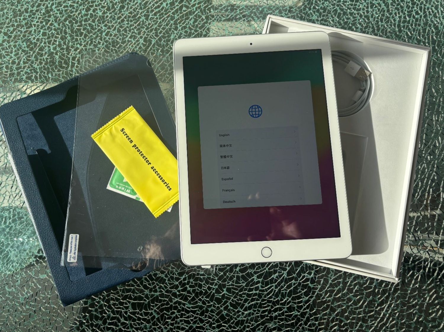 Apple IPad 6e Génération 128 Go Wi-Fi + 4G Noir - Ouvert Jamais Utilisé