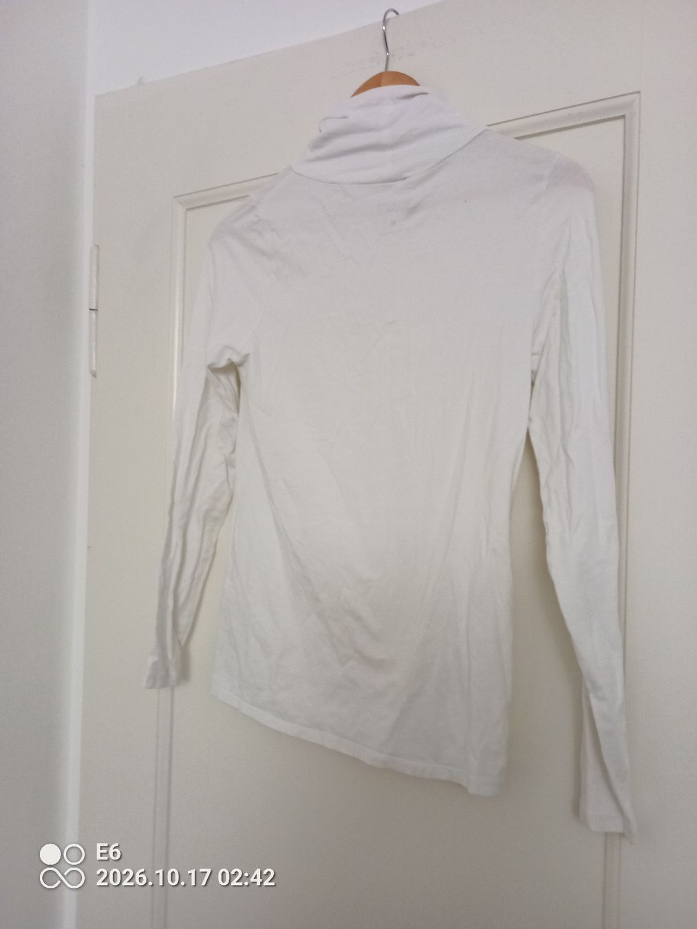 Pulls & Sweat-shirts: Toĺlkragenpullover. Marke: Basics – D'occasion à Zürich par Mitzi6 1