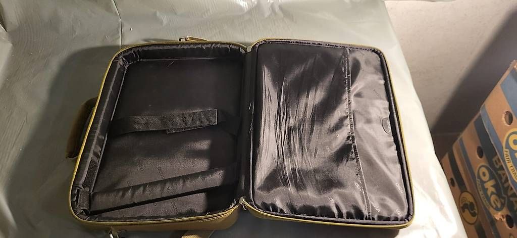 Borse: Gebrauchte Computer-Tasche in gutem Zustand – Usato da Curio venduto da mia_vb5z 1
