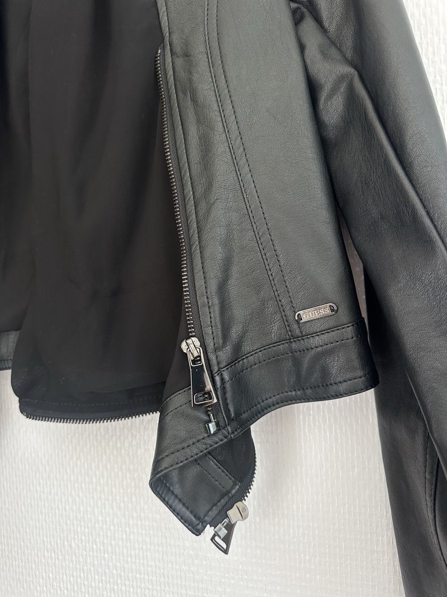 Guess Giacche: Damen Guess Kunstlederjacke mit elegantem Innenfutter – Usato da Lenzburg venduto da selabella 1