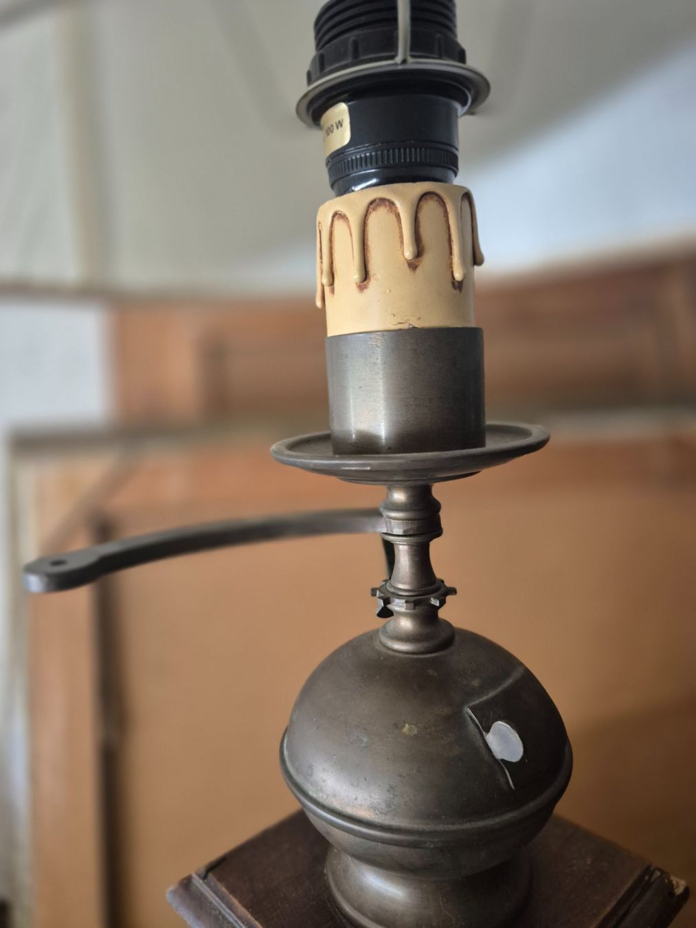 Paralumi: Lampe sur pied - Moulin à café – Usato da Essertes venduto da onezoneplay 2