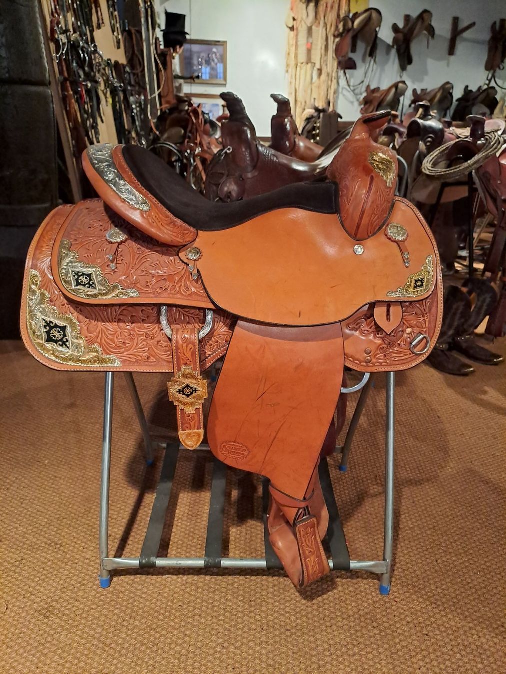 Selle & Accessori: Silver Royal Show Westernsattel – Nuovo (secondo la descrizione) da Berikon venduto da Lin 3