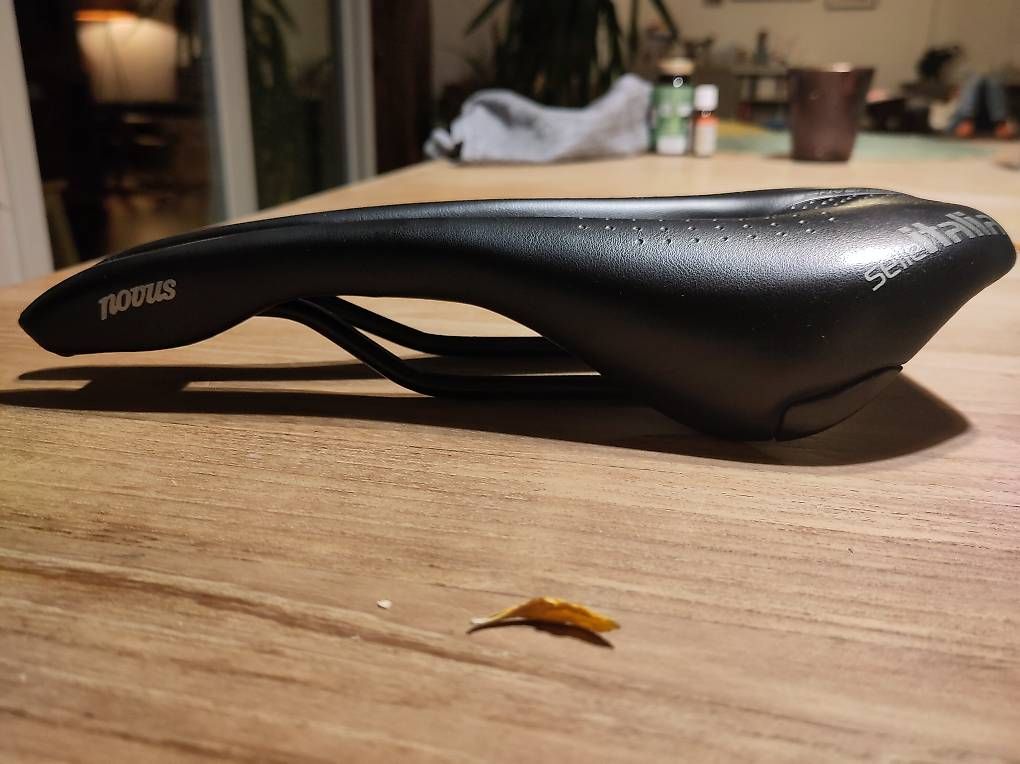 Pezzi di ricambio: Selle italia novus – Usato da Neuchâtel venduto da gay_b9jc